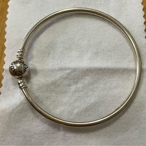Pandoa 17cm size bangle bracelet